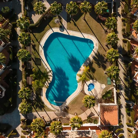 3-story Townhouse For 7, Newly Renovated, Terrace, Bbq, And Access In Arenal, *