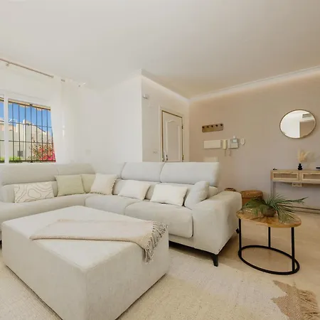 3-story Townhouse For 7, Newly Renovated, Terrace, Bbq, And Access In Arenal, *