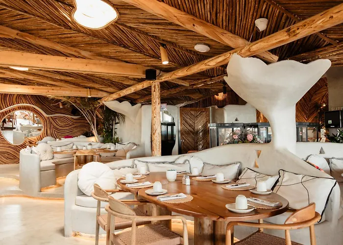 3-story Townhouse For 7, Newly Renovated, Terrace, Bbq, And Access In Arenal, *