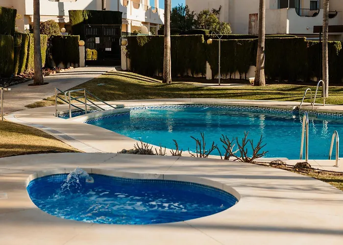 別荘 3-story Townhouse For 7, Newly Renovated, Terrace, Bbq, And Access In Arenal,