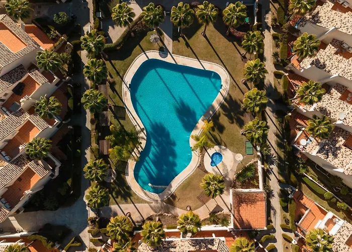 3-story Townhouse For 7, Newly Renovated, Terrace, Bbq, And Access In Arenal, *