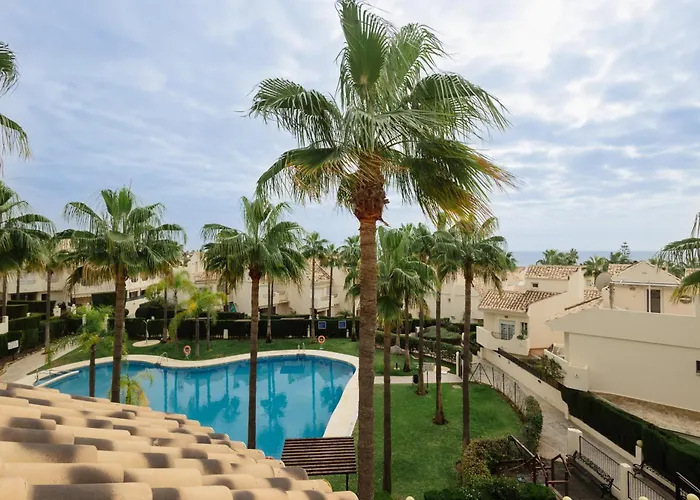 3-story Townhouse For 7, Newly Renovated, Terrace, Bbq, And Access In Arenal,