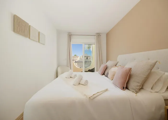 3-story Townhouse For 7, Newly Renovated, Terrace, Bbq, And Access In Arenal, 別荘 *