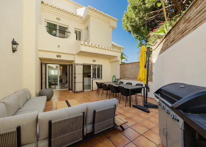 別荘 3-story Townhouse For 7, Newly Renovated, Terrace, Bbq, And Access In Arenal, *