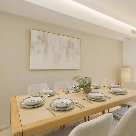 Casa de Férias 3-story Townhouse For 7, Newly Renovated, Terrace, Bbq, And Access In Arenal, *